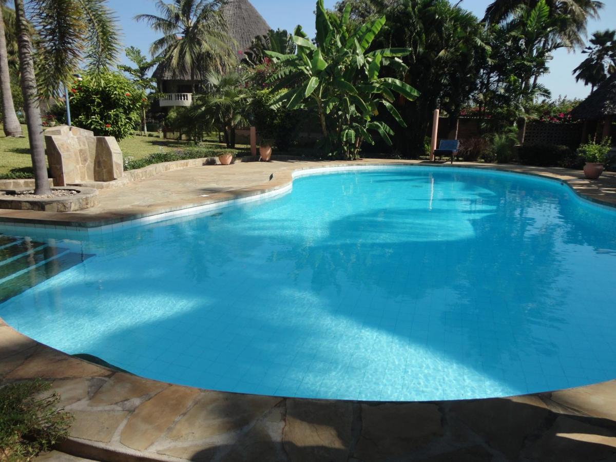 Amani Paradise - Luxury Villas 迪亚尼海滩 外观 照片