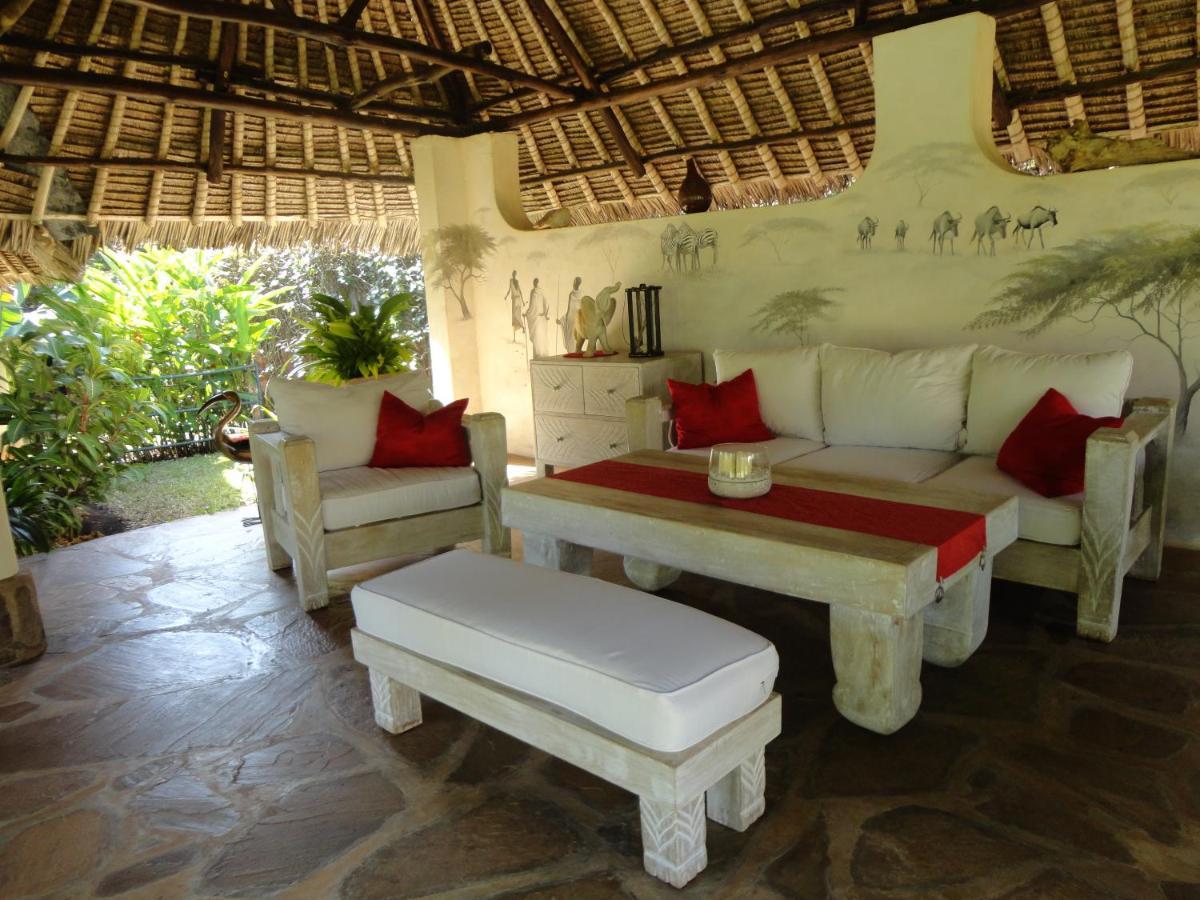 Amani Paradise - Luxury Villas 迪亚尼海滩 外观 照片