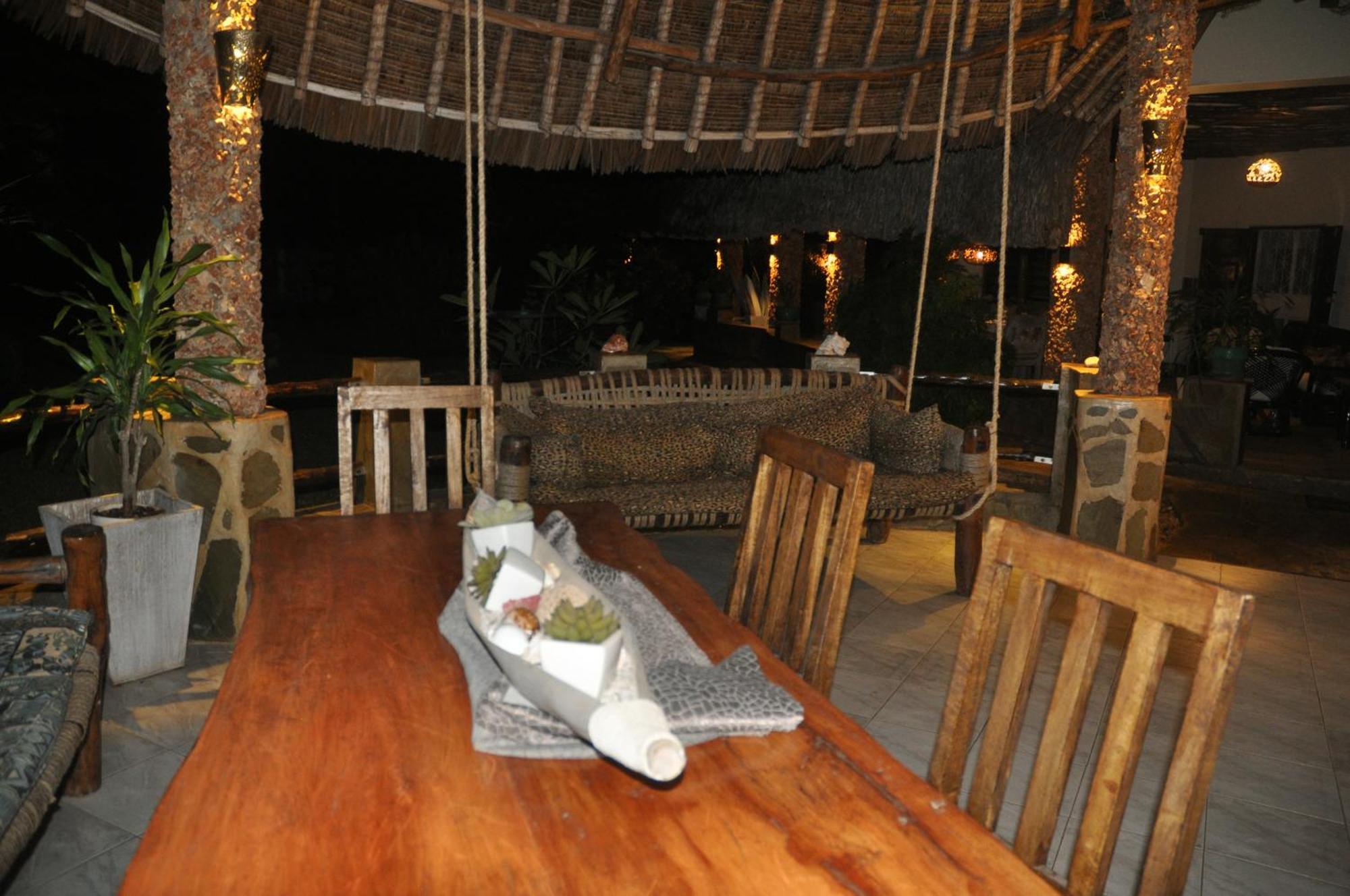 Amani Paradise - Luxury Villas 迪亚尼海滩 外观 照片