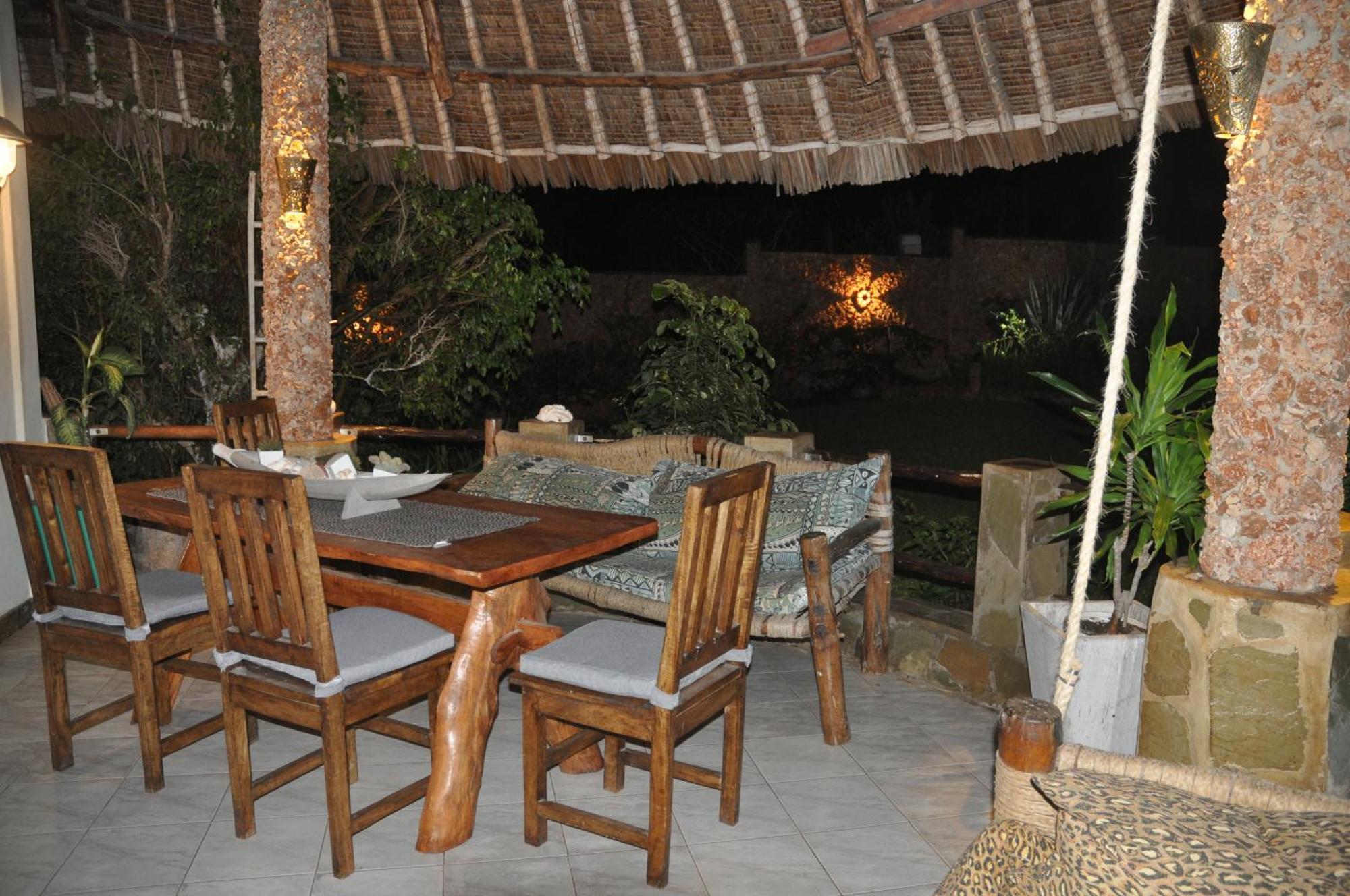 Amani Paradise - Luxury Villas 迪亚尼海滩 外观 照片